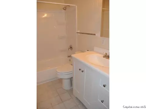 2565 S 4th St, Springfield, IL 62703 photo 12