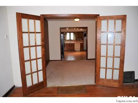 2565 S 4th St, Springfield, IL 62703 photo 4