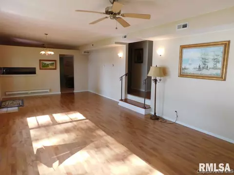 51 Fairview Ln, Springfield, IL 62711 photo 12