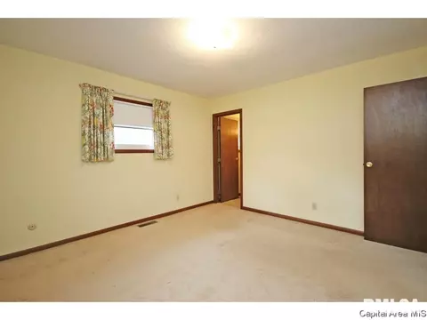 204 Deerhead Ln, Springfield, IL 62704 photo 15