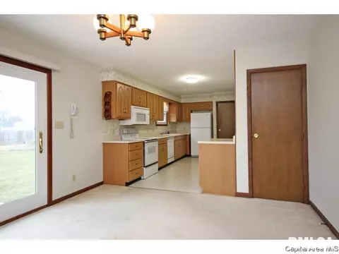 204 Deerhead Ln, Springfield, IL 62704 photo 7