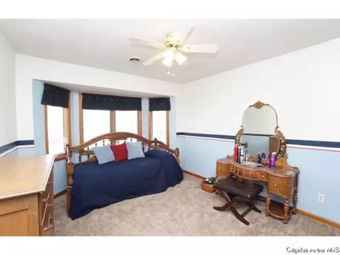 1801 Hunter Ridge Dr, Springfield, IL 62704 photo 27