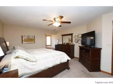 1801 Hunter Ridge Dr, Springfield, IL 62704 photo 22