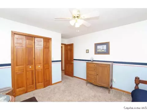 1801 Hunter Ridge Dr, Springfield, IL 62704 photo 28
