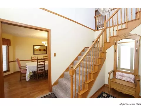 1801 Hunter Ridge Dr, Springfield, IL 62704 photo 10