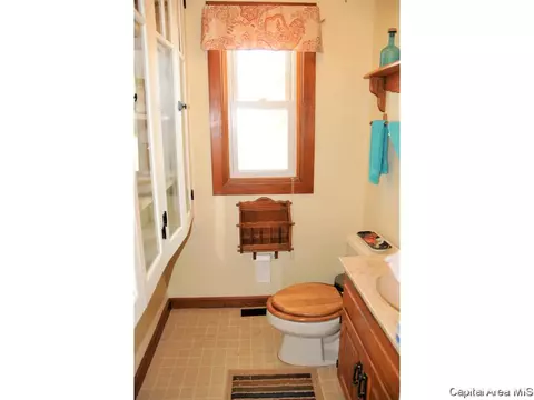 1111 N 2nd St, Springfield, IL 62702 photo 12