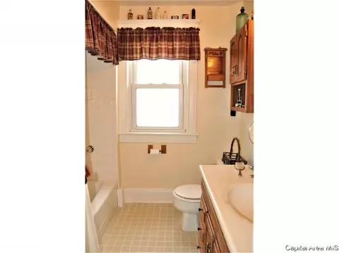 1111 N 2nd St, Springfield, IL 62702 photo 22