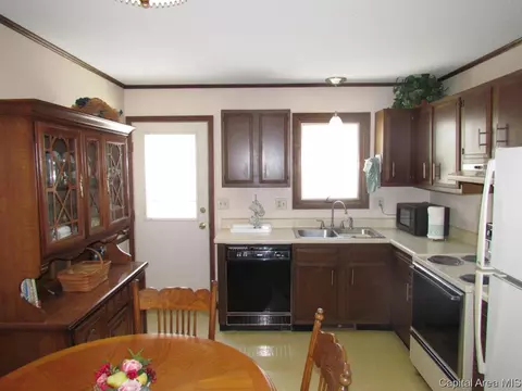 2514 Austin Dr, Springfield, IL 62704 photo 5