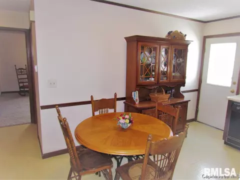 2514 Austin Dr, Springfield, IL 62704 photo 6