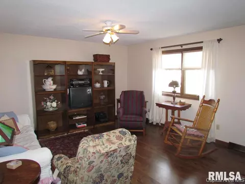 2514 Austin Dr, Springfield, IL 62704 photo 3