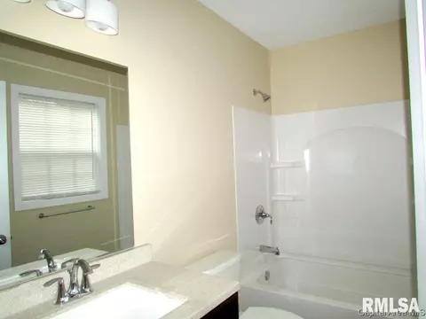 1033 Archer Elevator, Springfield, IL 62711 photo 11