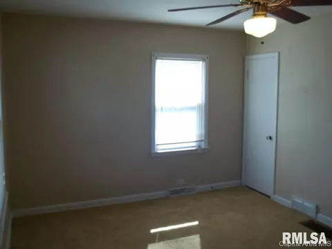3319 Sheridan, Springfield, IL 62703 photo 2