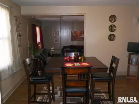 116 S Pilot St, Oneida, IL 61467 photo 7