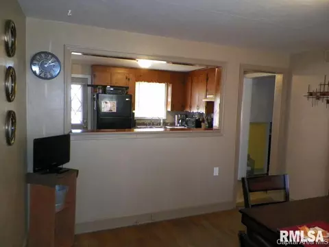 116 S Pilot St, Oneida, IL 61467 photo 12