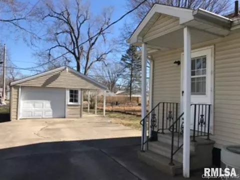 1716 N 19th, Springfield, IL 62702 photo 3