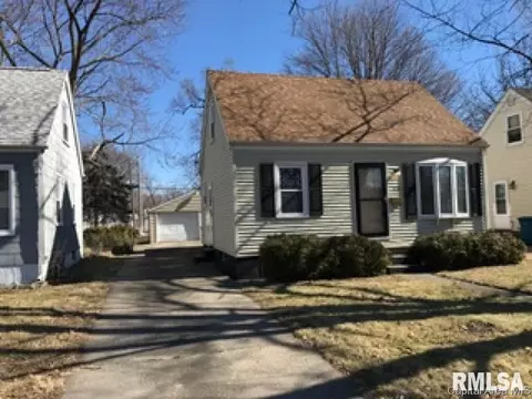 1716 N 19th, Springfield, IL 62702 photo 2