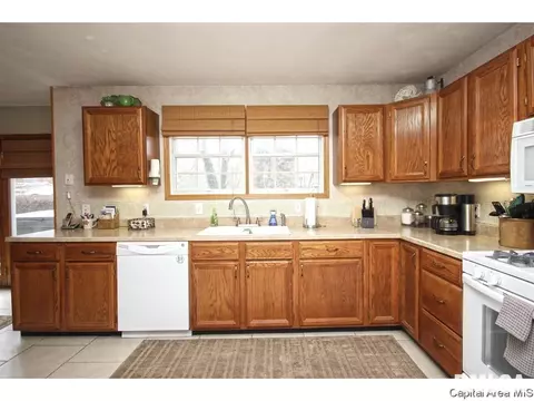 4360 Comanche Dr, Springfield, IL 62711 photo 8