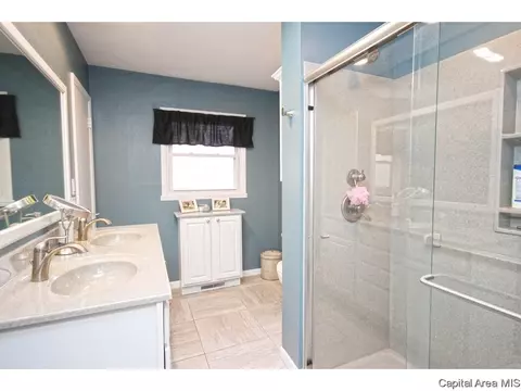 604 Kenyon Dr, Springfield, IL 62704 photo 12