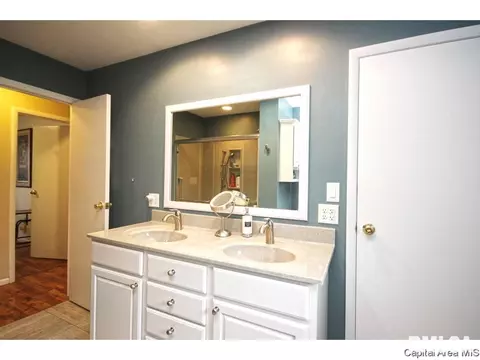 604 Kenyon Dr, Springfield, IL 62704 photo 11