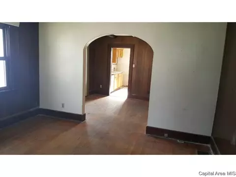 2138 E Adams St, Springfield, IL 62703 photo 9