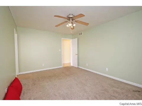3328 Red Bud Ln, Springfield, IL 62712 photo 21