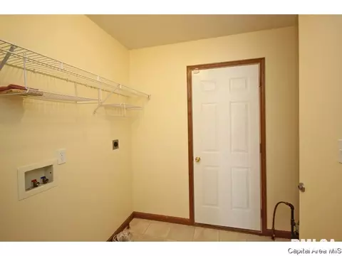 3328 Red Bud Ln, Springfield, IL 62712 photo 24