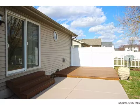 3328 Red Bud Ln, Springfield, IL 62712 photo 32