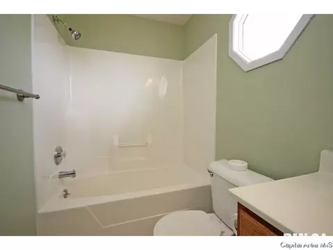 3328 Red Bud Ln, Springfield, IL 62712 photo 27