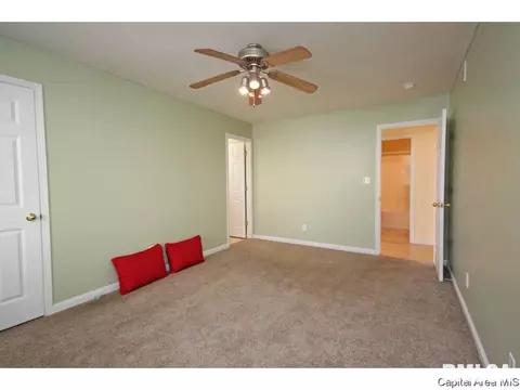 3328 Red Bud Ln, Springfield, IL 62712 photo 20