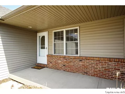 3328 Red Bud Ln, Springfield, IL 62712 photo 3