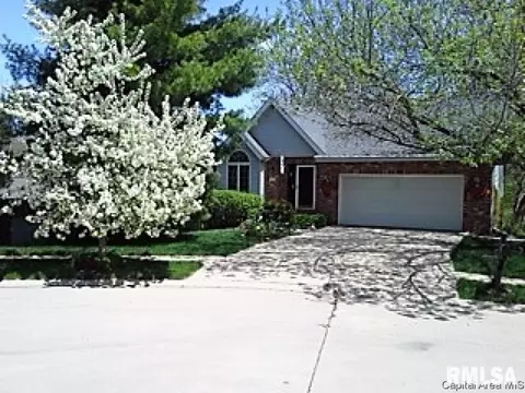1401 Guemes Ct, Springfield, IL 62702 photo 1