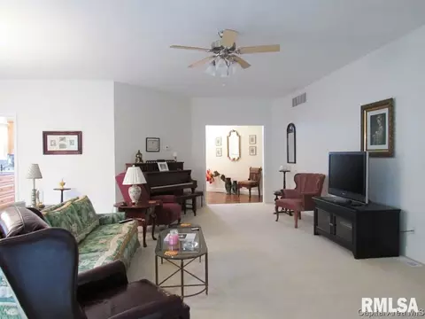 2304 Dubsdread Dr, Springfield, IL 62711 photo 18