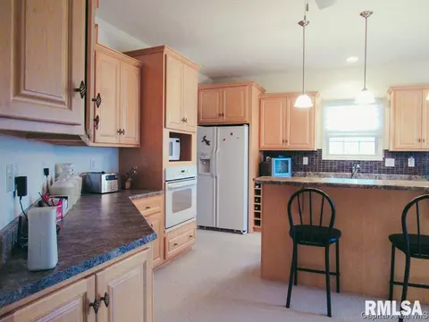 2304 Dubsdread Dr, Springfield, IL 62711 photo 12