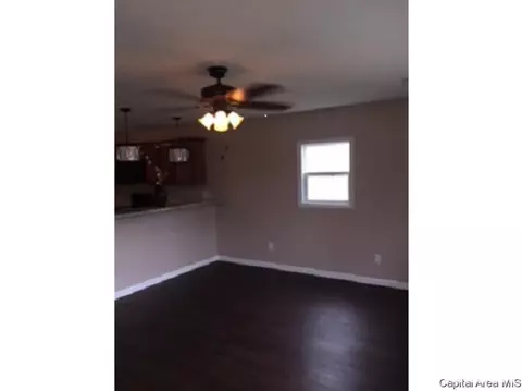 1625 N 20th St, Springfield, IL 62702 photo 2
