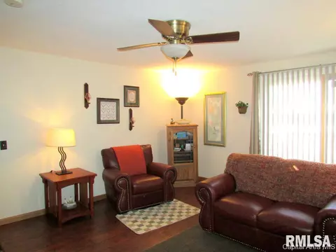 728 New, Springfield, IL 62704 photo 8