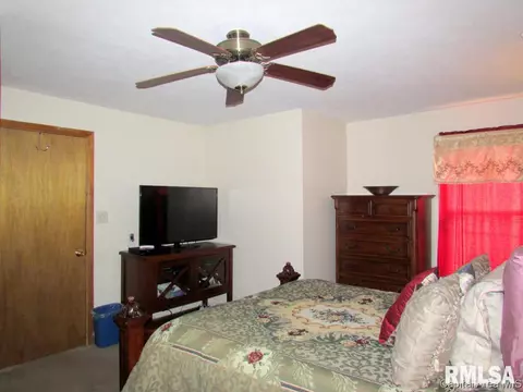 728 New, Springfield, IL 62704 photo 16