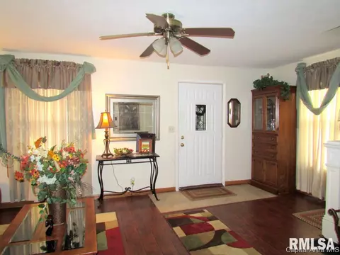 728 New, Springfield, IL 62704 photo 2