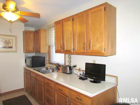 728 New, Springfield, IL 62704 photo 11