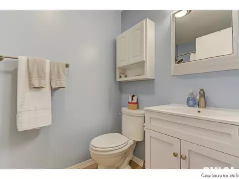 3233 W Point Dr, Springfield, IL 62704 photo 19