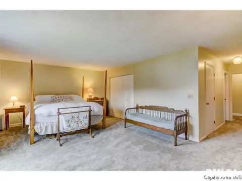 3233 W Point Dr, Springfield, IL 62704 photo 21
