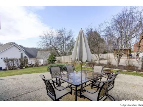 3233 W Point Dr, Springfield, IL 62704 photo 22