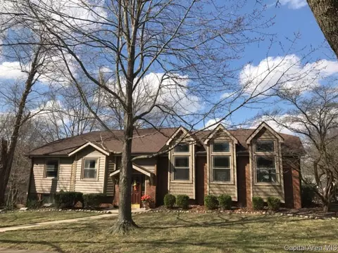 3233 W Point Dr, Springfield, IL 62704 photo 2
