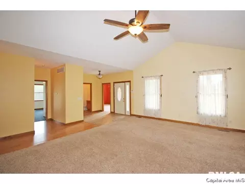 5401 Oak Crest Rd, Springfield, IL 62707 photo 2