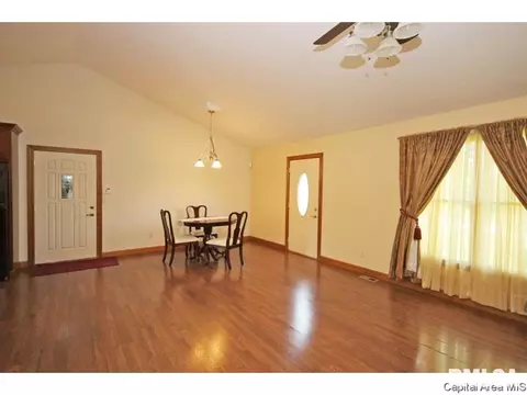 5401 Oak Crest Rd, Springfield, IL 62707 photo 9