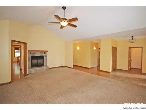 5401 Oak Crest Rd, Springfield, IL 62707 photo 3