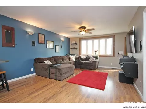 1609 S Walnut, Springfield, IL 62704 photo 3
