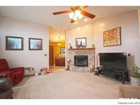 112 Davinci, Springfield, IL 62703 photo 4