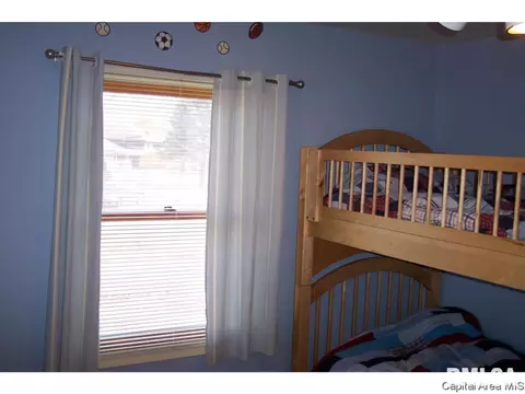 264 N Columbia, Springfield, IL 62702 photo 8