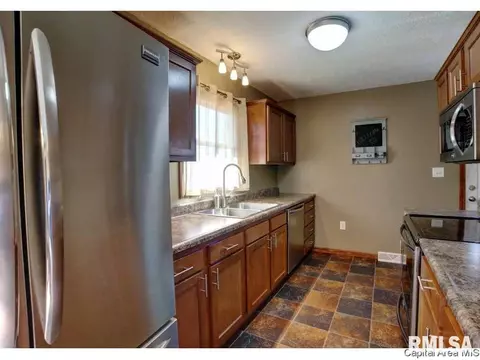 2260 Ramsey Ave, Springfield, IL 62702 photo 7