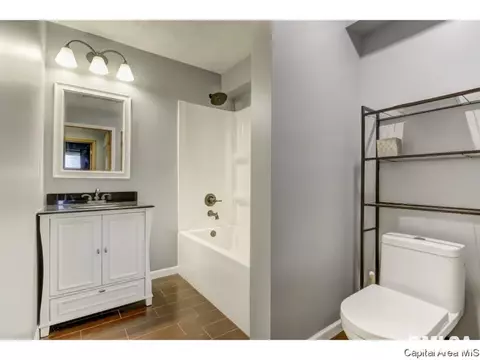 2342 E Black Ave, Springfield, IL 62702 photo 17